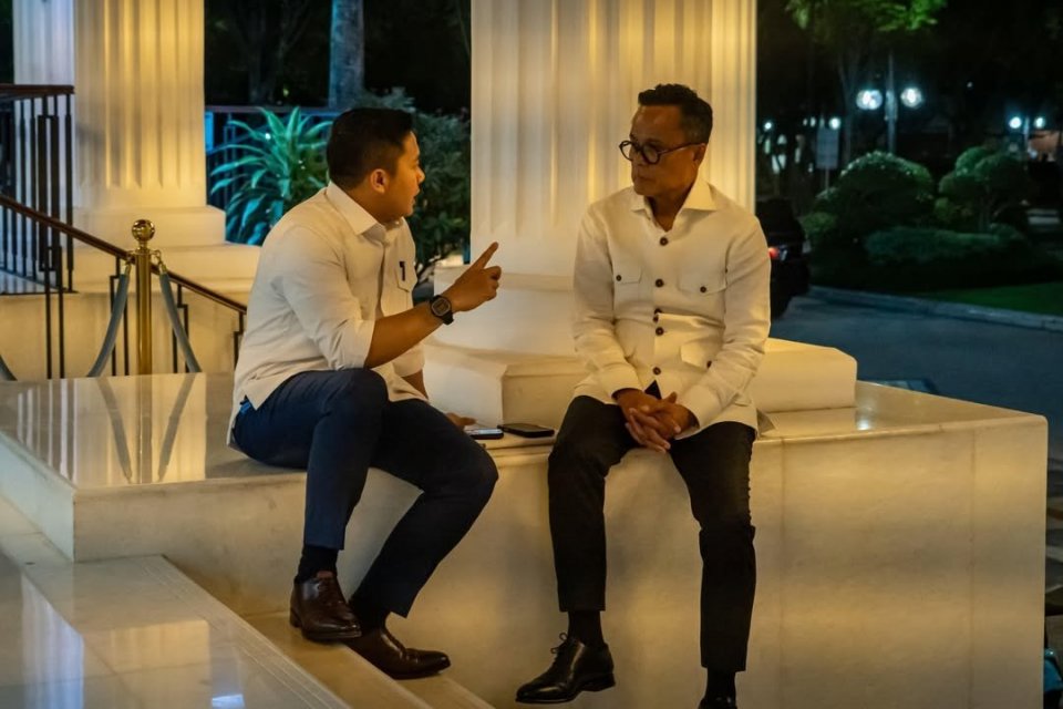 Sekretaris Kabinet Teddy Wijaya bertemu Kepala BP BUMN Dony Oskaria membahas pemulihan pascabencana banjir Sumatra, Rabu (24/12/2025)