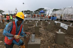 Pembangunan huntara korban bencana banjir Aceh Tamiang