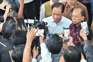 Rapat tata kelola sampah di Bali