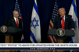 Presiden Amerika Serikat Donald Trump bertemu Perdana Menteri Israel Benjamin Netanyahu di Mar-A-Lago, Florida, Senin (29/12).