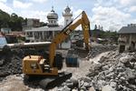 Pembersihan masjid tertimbun longsor di Bener Meriah