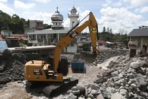 Pembersihan masjid tertimbun longsor di Bener Meriah
