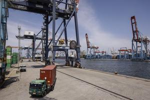 Neraca dagang pada November 2025 surplus