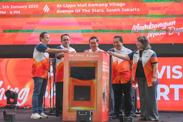 Kartu Debit Visa Bank Jakarta diresmikan oleh Gubernur Provinsi DKI Jakarta, Pramono Anung, Wakil Gubernur Provinsi DKI Jakarta, Rano Karno, Ketua DPRD Provinsi DKI Jakarta Khoirudin, Direktur Utama Bank Jakarta, Agus H. Widodo, serta Country Manager Visa