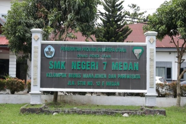 SMK Negeri 7 Medan memiliki Laboratorium Akuntansi.