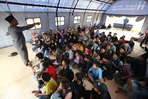 Sekolah darurat di lokasi bencana Aceh Tamiang