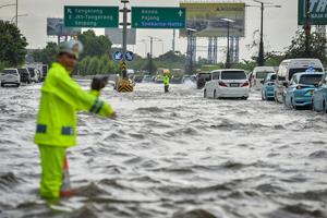 Banjir akses Jalan Tol Bandara Soekarno-Hatta