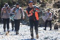 Polri salurkan logistik untuk korban terisolir di Aceh Barat