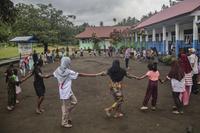 Pemulihan trauma anak korban banjir di Halmahera Barat