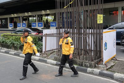 Pemprov Jakarta Mulai Bongkar Tiang Monorel Mangkrak di Rasuna Said (Foto: Katadata/Fauza Syahputra)