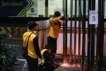 Proses Pembongkaran Tiang Monorel yang Mangkrak di Jalan Rasuna Said (Foto: Katadata/Fauza Syahputra)