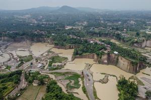 Penertiban tambang galian C di Banten