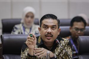 Raker Komisi VII DPR dengan Menteri UMKM