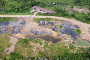 Batu bara di sungai Mahakam