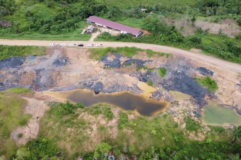 Batu bara di sungai Mahakam