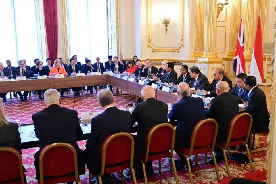 Presiden Prabowo berbicara dalam forum UK-Indonesia Education Roundtable bersama para perwakilan sejumlah universitas di Inggris, Selasa (20/01/2026), di Lancaster House, London. 
