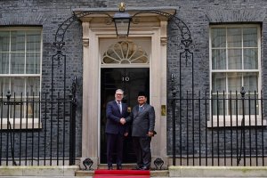 Presiden Republik Indonesia Prabowo Subianto melakukan pertemuan dengan Perdana Menteri (PM) Inggris, Keir Starmer