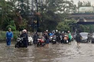 Titik banjir Jakarta meluas 