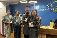 Chief of Public Affairs Grab Indonesia Tirza Munusamy, CEO Grab Indonesia , Neneng Goenadi, Executive Director dan Co-Founder Coffeenat Harris Hartant