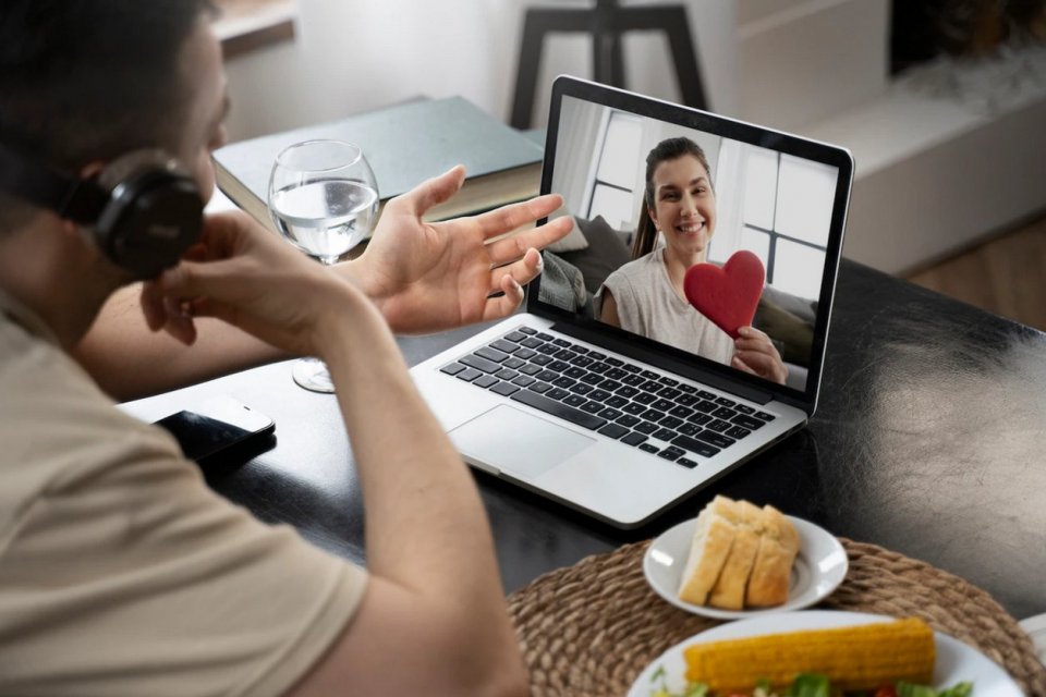 Kata-kata Romantis buat Pacar LDR