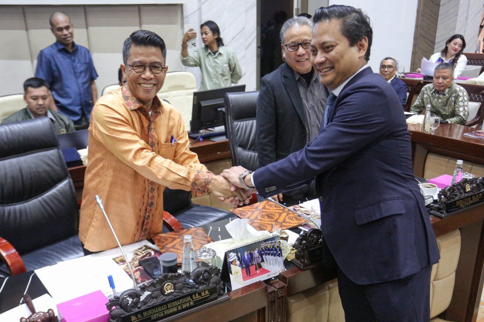 Thomas Djiwandono jalani uji kelayakan calon Deputi Gubernur Bank Indonesia (Foto: Katadata/Fauza Syahputra)