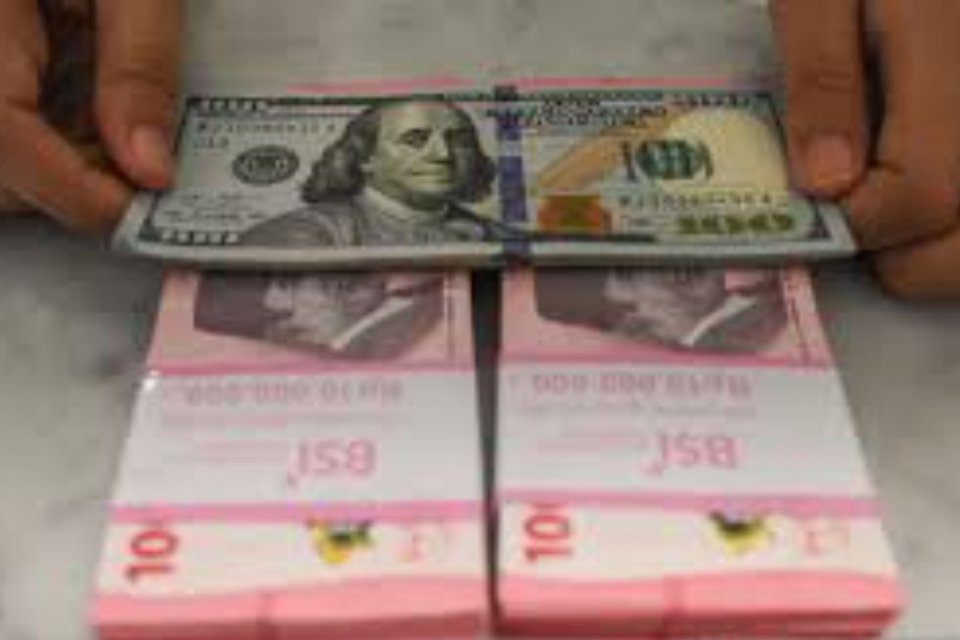 Rupiah, dolar, perang dagang