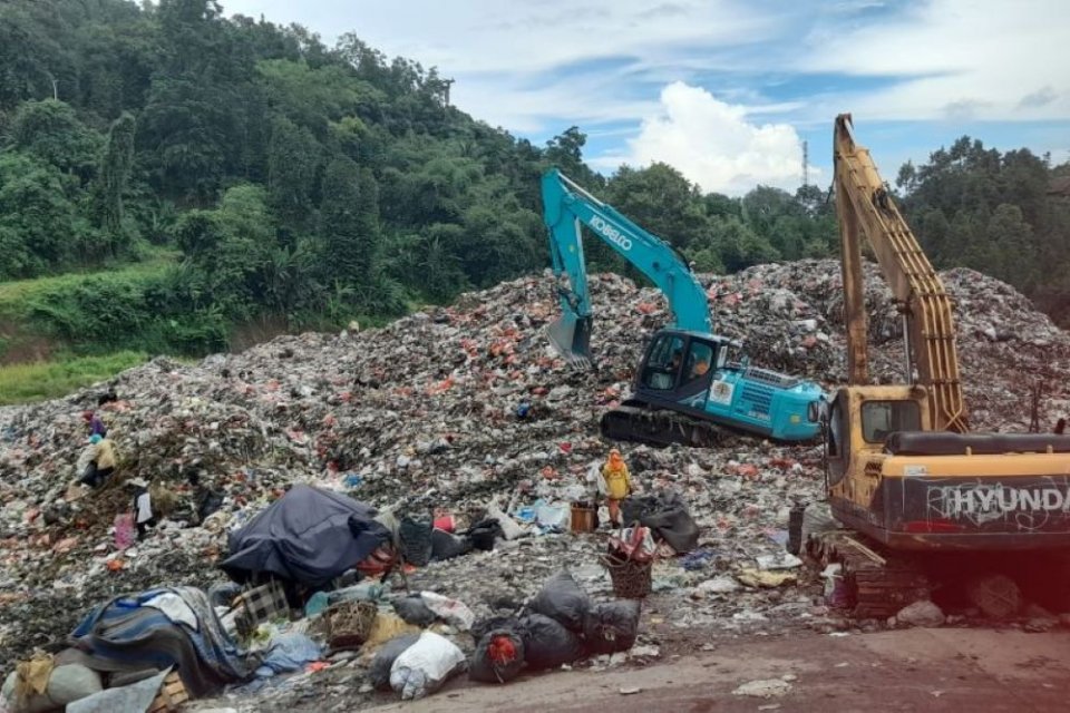 TPSA Cilowong, Kota Serang, Banten, Jumat (23/1/2026). Pembuangan sampah open dumping memicu berbagai penyakit dan kerusakan lingkungan.