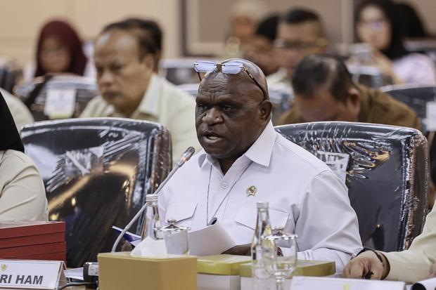 Raker Komisi XIII DPR dengan Menteri HAM