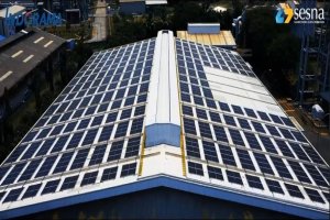 Proyek PLTS atap Indorama yang dikerjakan Sesna