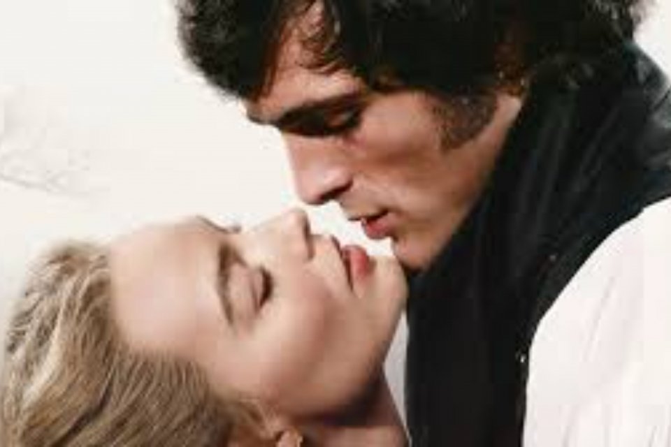 Sinopsis Film Wuthering Heights 