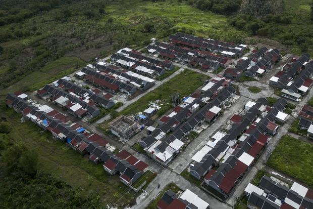 Membentengi Rumah dari Panas Ekstrem: Dari Cat Putih hingga Atap Pemanen Air