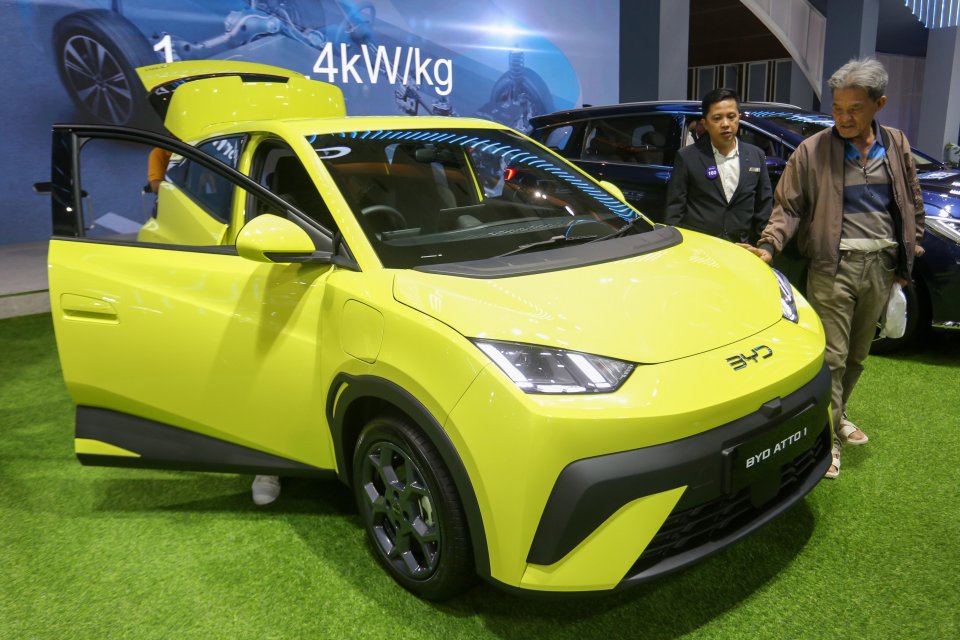 Mobil listrik di pameran IIMS 2026 (Foto: Katadata/Fauza Syahputra)