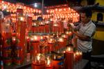 Sembahyang malam Imlek di Wihara Boen San Bio Kota Tangerang