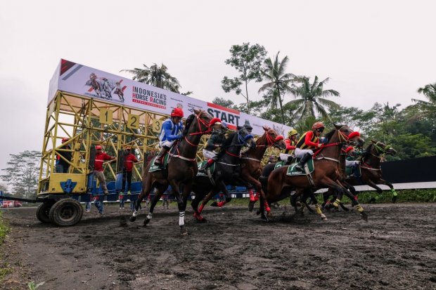 Indonesia’s Horse Racing (IHR) Jateng Derby 2026, seri pembuka IHR 2026 digelar di Gelanggang Pacuan Kuda Tegalwaton, Kabupaten Semarang, Jawa Tengah.
