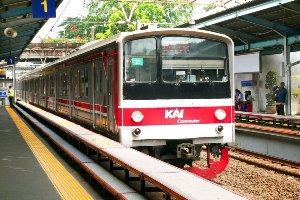 Penumpang boleh buka puasa di KRL
