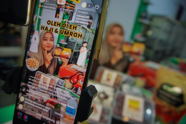 Penjualan buah kurma di Lumajang