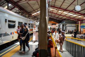 Mudik awal di Stasiun Kiaracondong Bandung