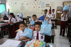 Potret Menu MBG untuk Siswa Sekolah pada Bulan Ramadan (Foto: Katadata/Fauza Syahputra)