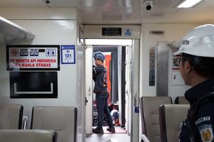 Perawatan lokomotif dan gerbong kereta jelang arus mudik Lebaran