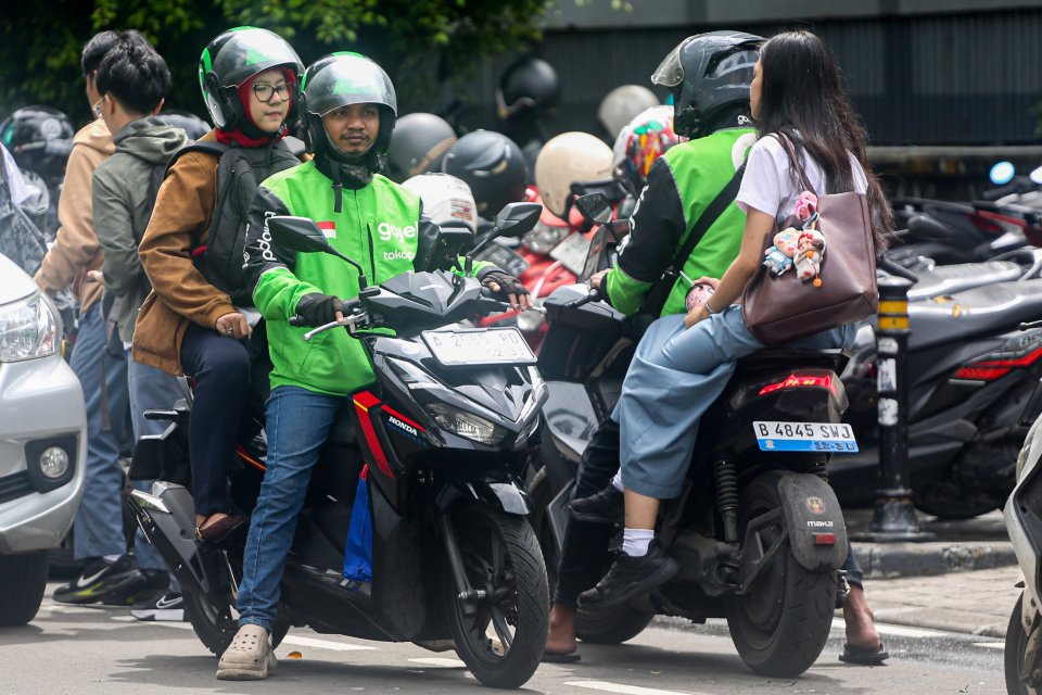 Bonus Hari Raya (BHR) untuk mitra pengemudi ojol sebesar 25% dari rata-rata pendapatan selama 12 bulan (Foto: Katadata/Fauza Syahputra)