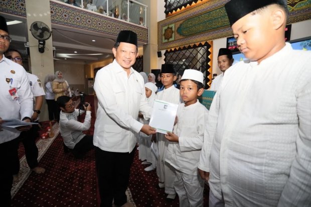 Menteri Dalam Negeri (Mendagri) Muhammad Tito Karnavian menggelar acara buka bersama dan ceramah agama di Masjid An-Nuur Kantor Pusat Kemendagri, Jakarta, Rabu (4/3/2026).