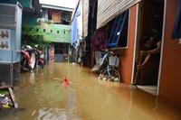 Banjir di permukiman padat penduduk Kedoya