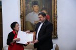Megawati memberikan surat ucapan selamat kepada Pemimpin Tertinggi Iran Mojtaba Khamenei melalui Dubes Iran