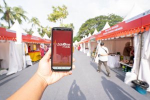 Ilustrasi JakOne Mobile