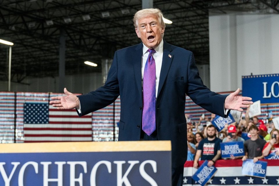 Presiden Trump akan targetkan Pulau Kharg dalam konflik Amerika Iran