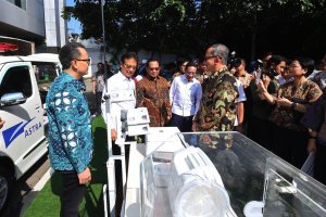 Bantuan Ambulans dan Alat Kesehatan Nurani Astra