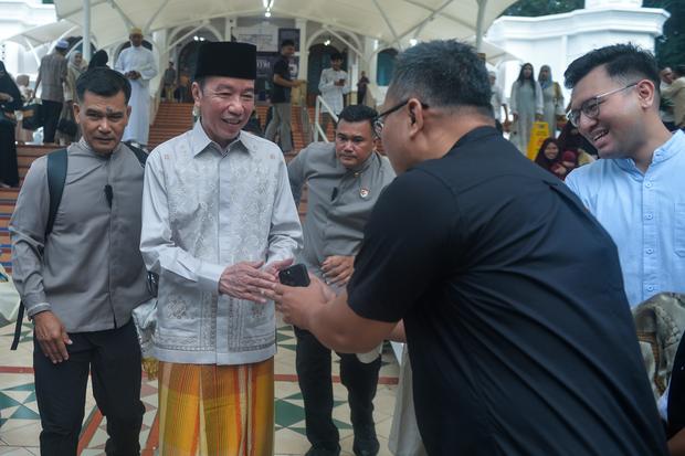 Jokowi shalat Idul Fitri di Masjid Jami Al-Bina Jakarta