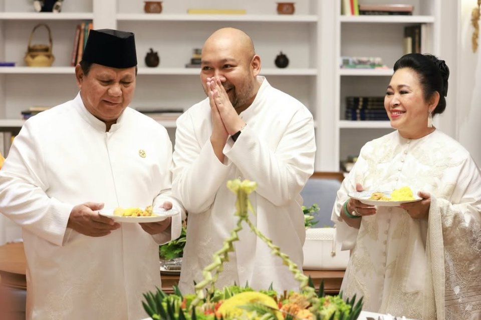 Presiden Prabowo mengunggah foto bersama Soeharto dalam unggahan terkait perayaan ulang tahun putranya, Didit Hediprasetyo 