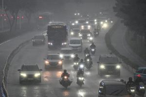 BMKG prediksi cuaca ekstrem dampak awan Cumulonimbus