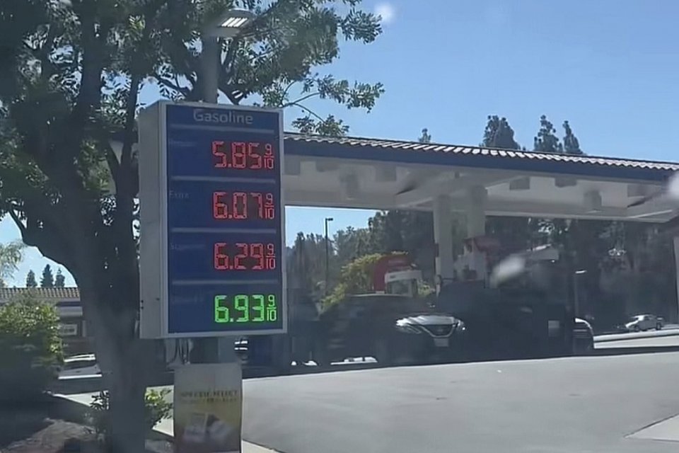 Harga bensin di Amerika melonjak, harga bensin di AS,